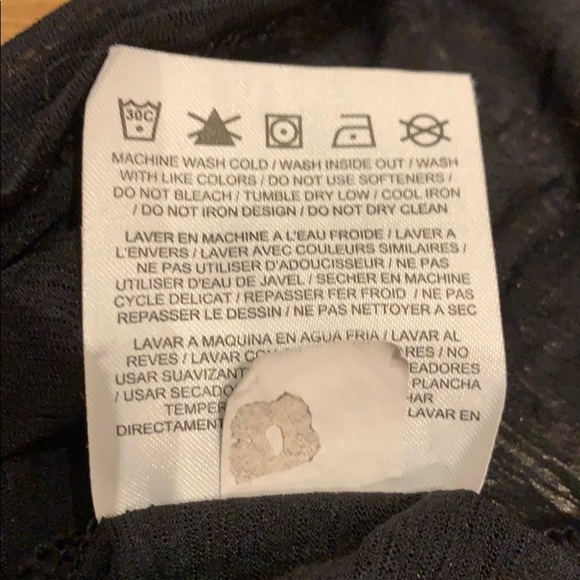 Bundle of Four Nike dri-fit Nike breathe tanks - Picture 9 of 16